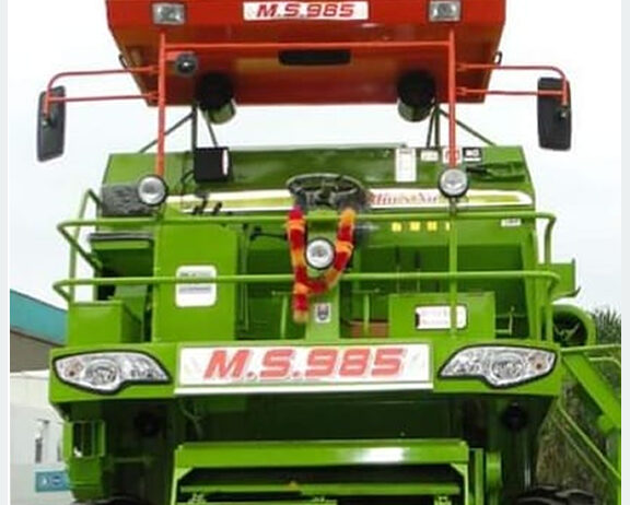 Rugged and efficient, ideal for seed research and small-scale harvesting.